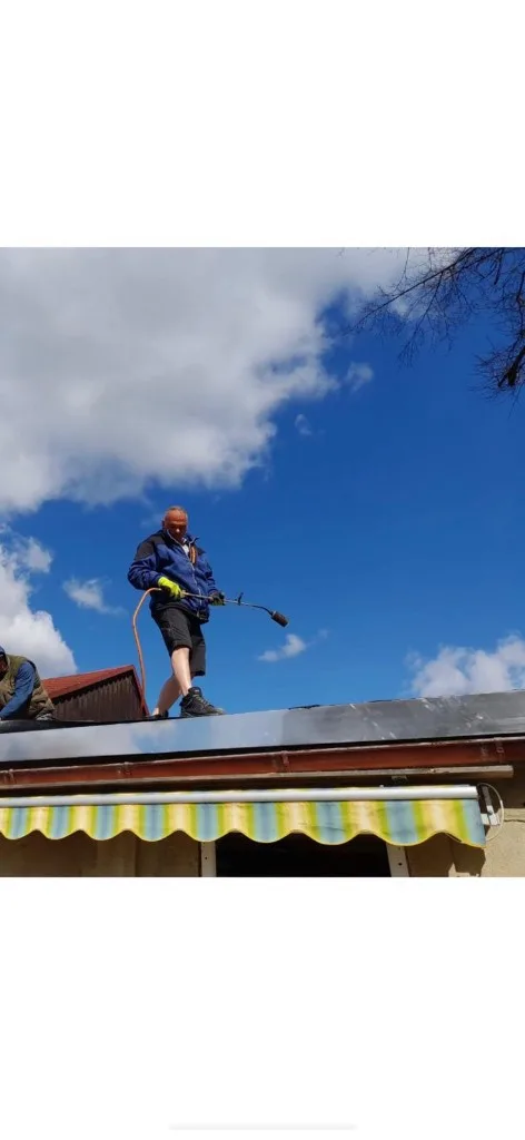 Flachdachdämmung auf einem Neubauprojekt